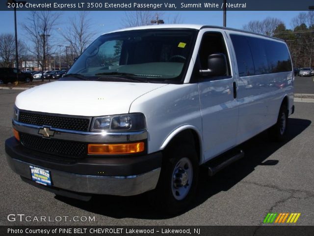 2010 Chevrolet Express LT 3500 Extended Passenger Van in Summit White