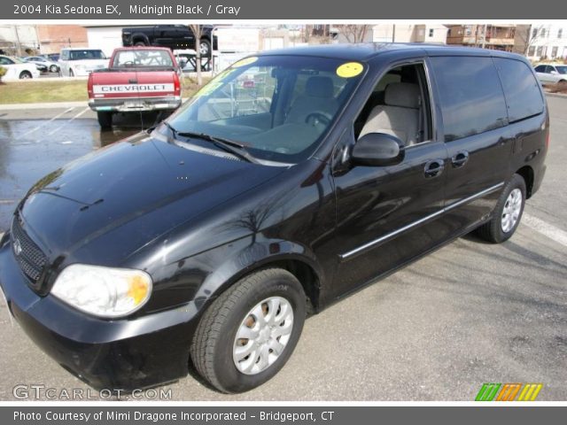 2004 Kia Sedona EX in Midnight Black