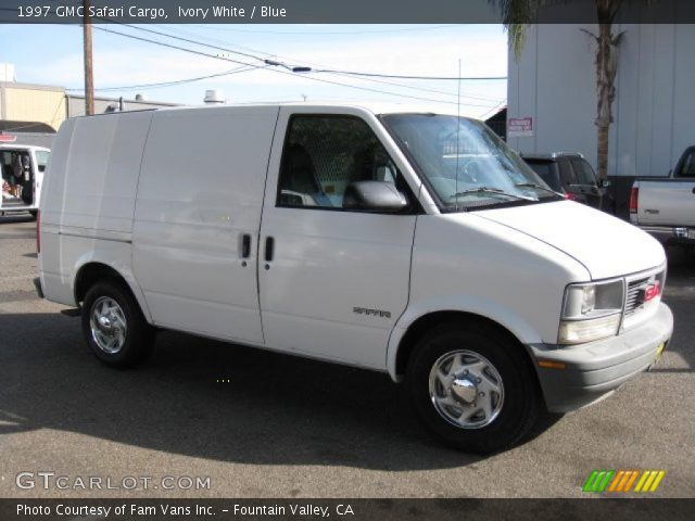 1997 GMC Safari Cargo in Ivory White