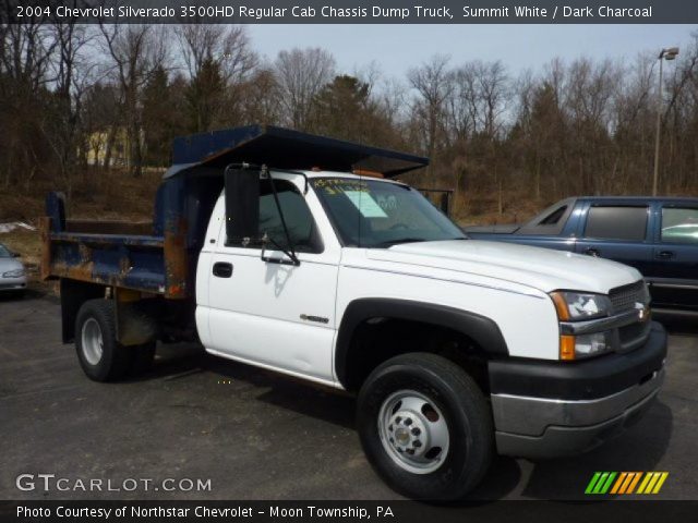 2004 Chevrolet Silverado 3500HD Regular Cab Chassis Dump Truck in Summit White