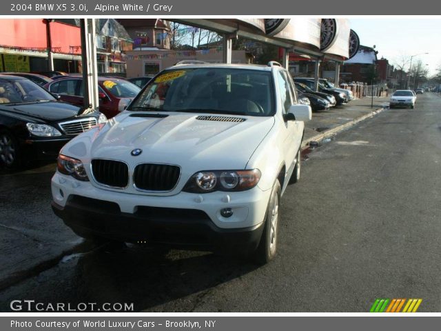 2004 BMW X5 3.0i in Alpine White