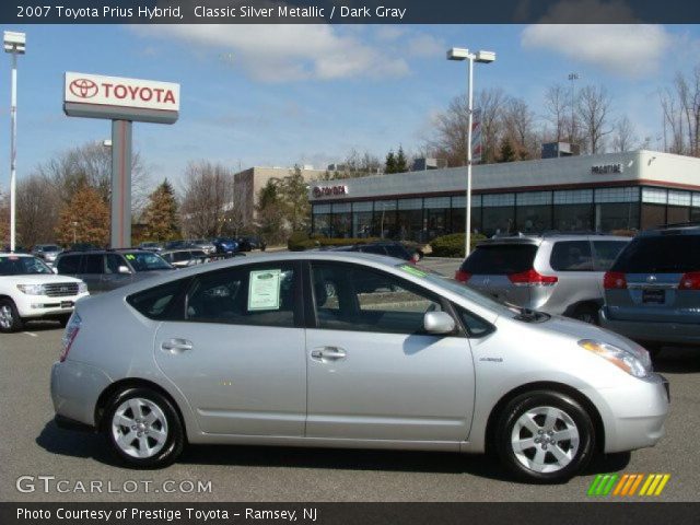 2007 Toyota Prius Hybrid in Classic Silver Metallic