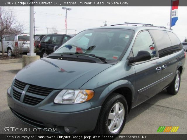 2007 Dodge Grand Caravan SXT in Magnesium Pearl