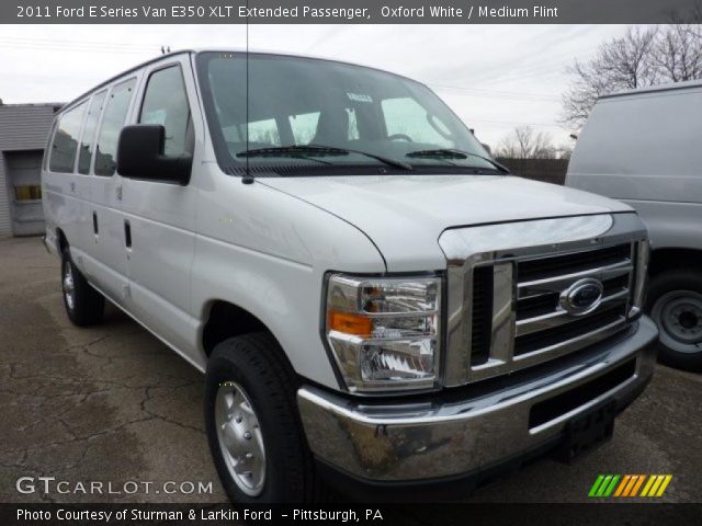 2011 Ford E Series Van E350 XLT Extended Passenger in Oxford White