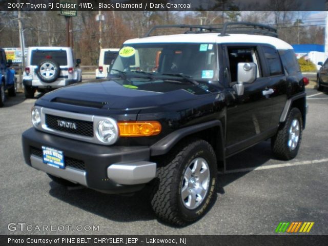 2007 Toyota FJ Cruiser 4WD in Black Diamond