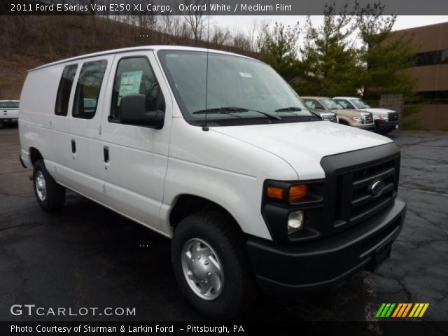 2011 Ford E Series Van E250 XL Cargo in Oxford White