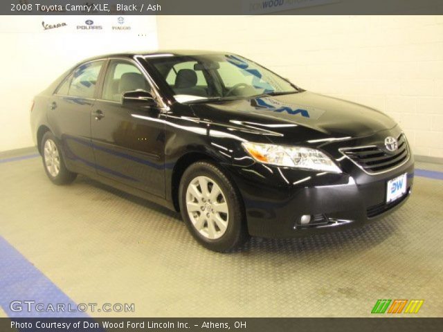 2008 Toyota Camry XLE in Black