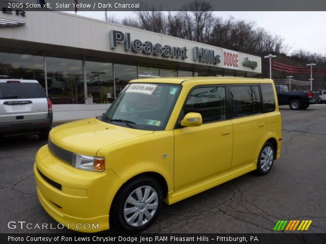 2005 Scion xB  in Solar Yellow