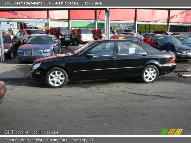2005 Mercedes-Benz S 500 4Matic Sedan in Black