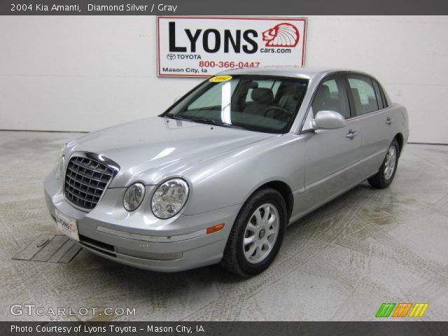 2004 Kia Amanti  in Diamond Silver