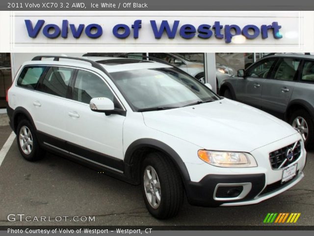 2011 Volvo XC70 3.2 AWD in Ice White