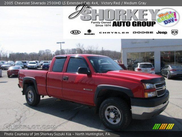 2005 Chevrolet Silverado 2500HD LS Extended Cab 4x4 in Victory Red