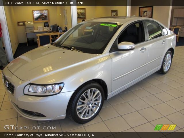 2010 Volvo S40 2.4i in Silver Metallic