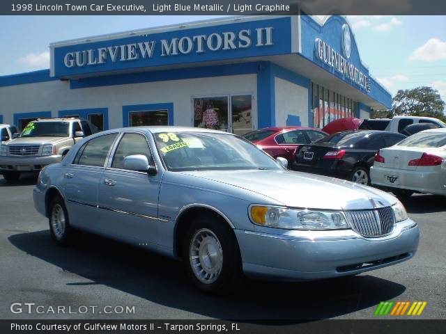 1998 Lincoln Town Car Executive in Light Blue Metallic