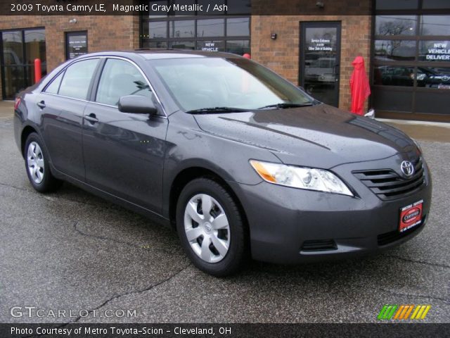 2009 Toyota Camry LE in Magnetic Gray Metallic