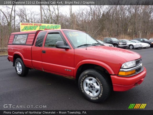 1998 Chevrolet S10 LS Extended Cab 4x4 in Bright Red