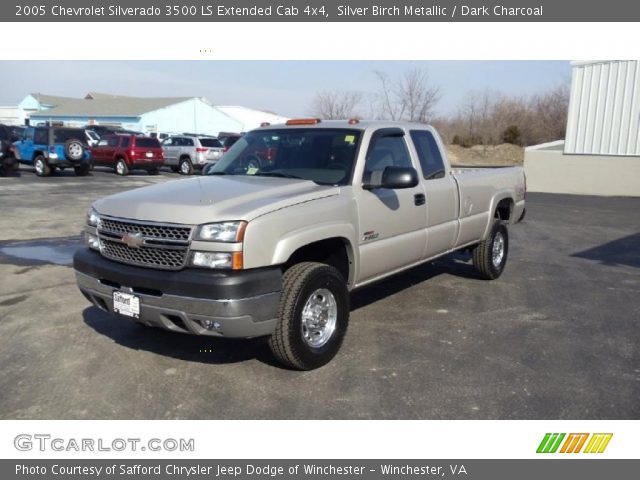 2005 Chevrolet Silverado 3500 LS Extended Cab 4x4 in Silver Birch Metallic