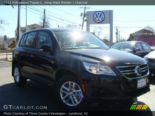 2011 Volkswagen Tiguan S in Deep Black Metallic