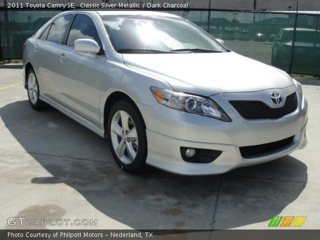 2011 Toyota Camry SE in Classic Silver Metallic