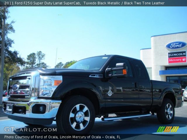 2011 Ford F250 Super Duty Lariat SuperCab in Tuxedo Black Metallic