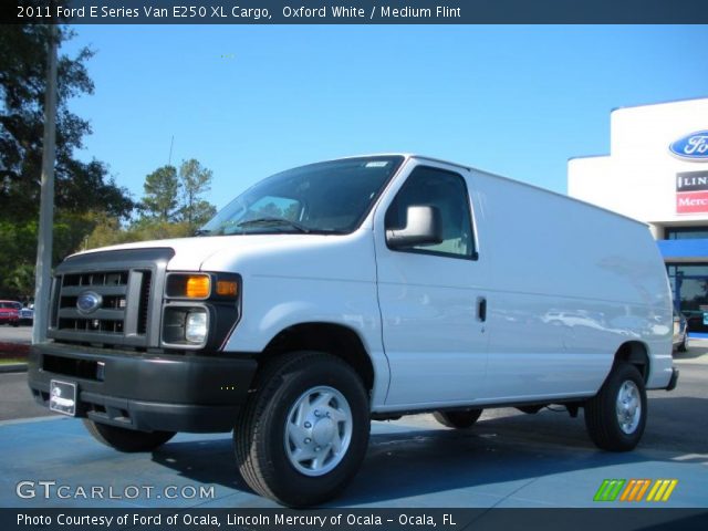 2011 Ford E Series Van E250 XL Cargo in Oxford White
