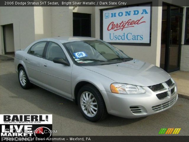 2006 Dodge Stratus SXT Sedan in Bright Silver Metallic