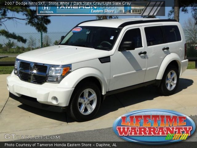 2007 Dodge Nitro SXT in Stone White