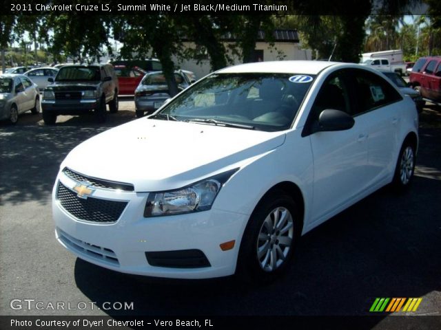 2011 Chevrolet Cruze LS in Summit White
