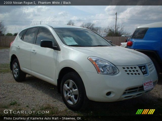 2009 Nissan Rogue S in Phantom White