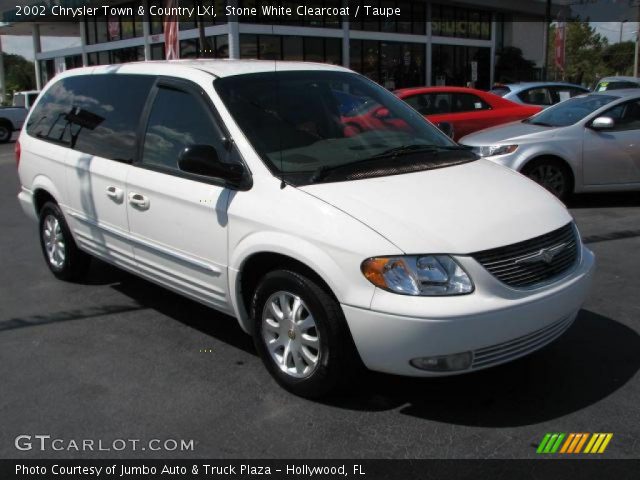 2002 Chrysler Town & Country LXi in Stone White Clearcoat