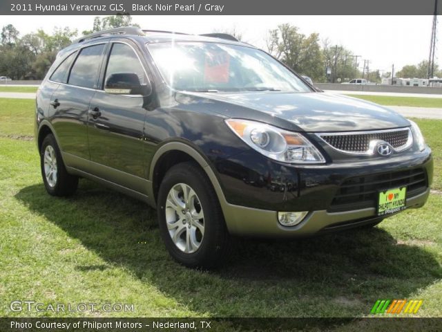 2011 Hyundai Veracruz GLS in Black Noir Pearl