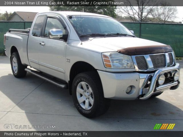 2004 Nissan Titan LE King Cab 4x4 in Radiant Silver