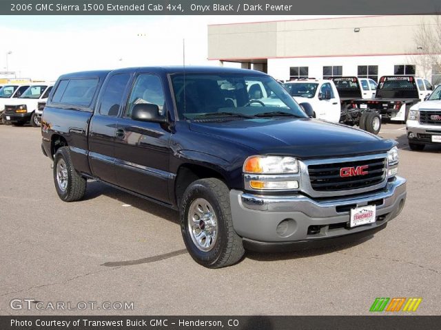 2006 GMC Sierra 1500 Extended Cab 4x4 in Onyx Black