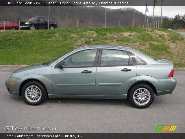 2005 Ford Focus ZX4 SE Sedan in Light Tundra Metallic