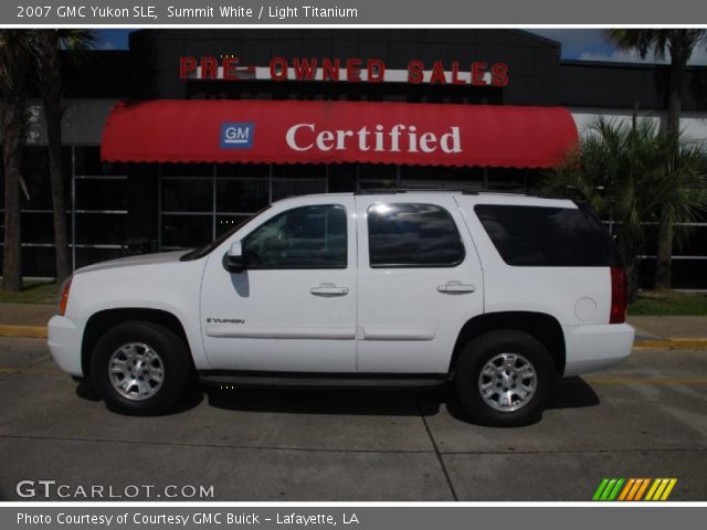 2007 GMC Yukon SLE in Summit White