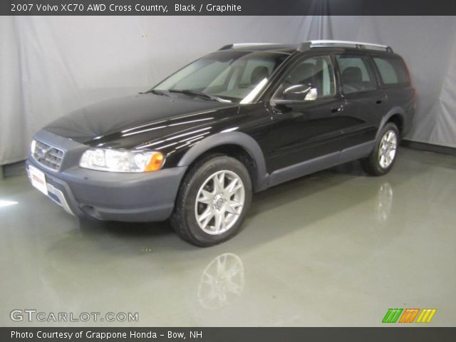 2007 Volvo XC70 AWD Cross Country in Black