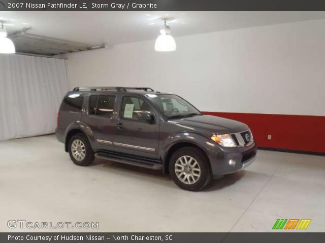 2007 Nissan Pathfinder LE in Storm Gray