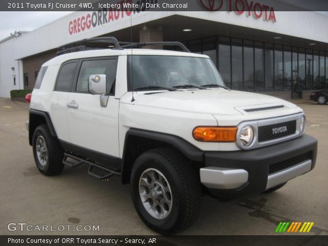 2011 Toyota FJ Cruiser 4WD in Iceberg White