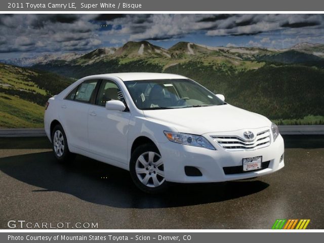 2011 Toyota Camry LE in Super White