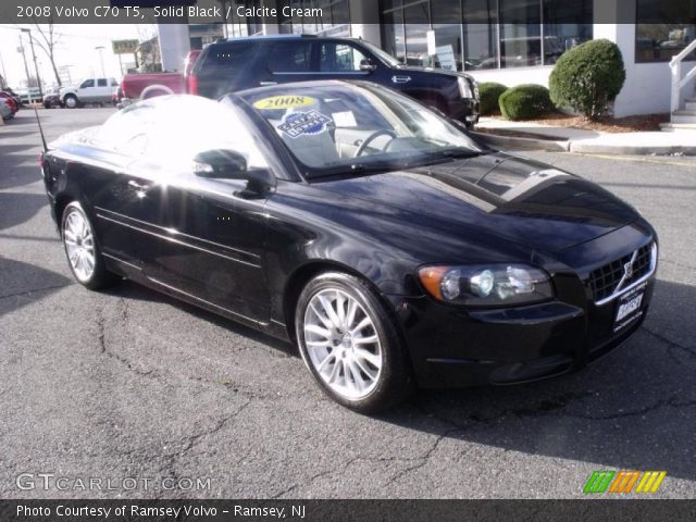 2008 Volvo C70 T5 in Solid Black