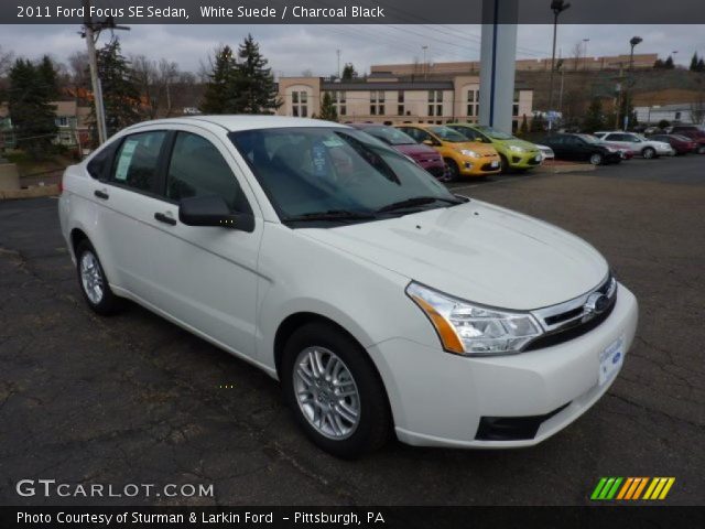 2011 Ford Focus SE Sedan in White Suede