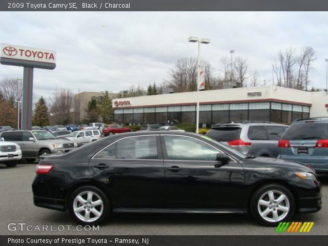 2009 Toyota Camry SE in Black