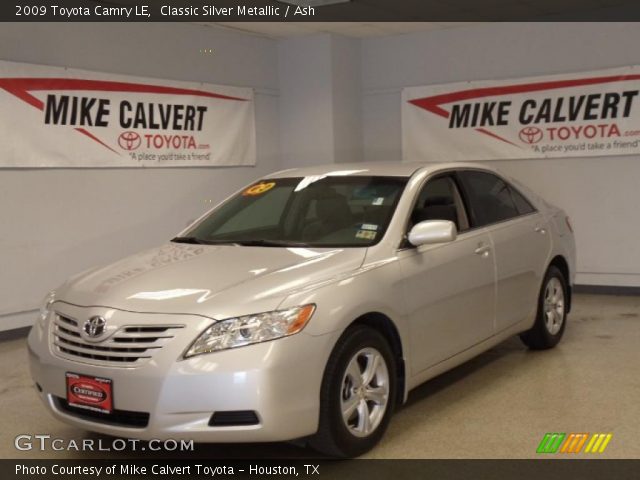 2009 Toyota Camry LE in Classic Silver Metallic