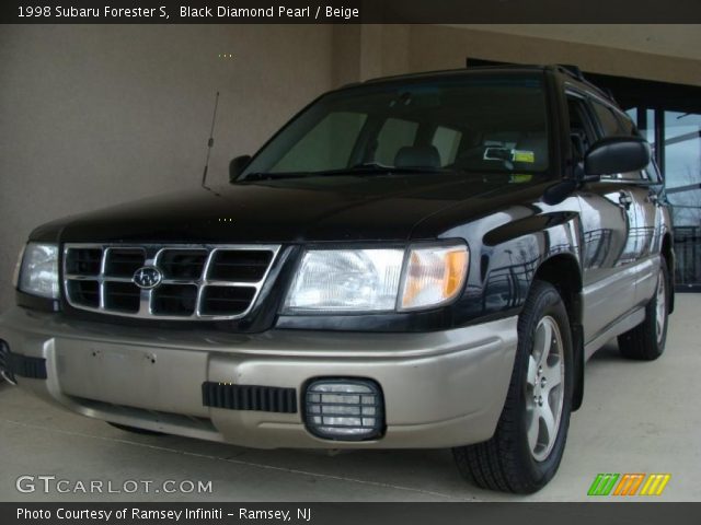 1998 Subaru Forester S in Black Diamond Pearl