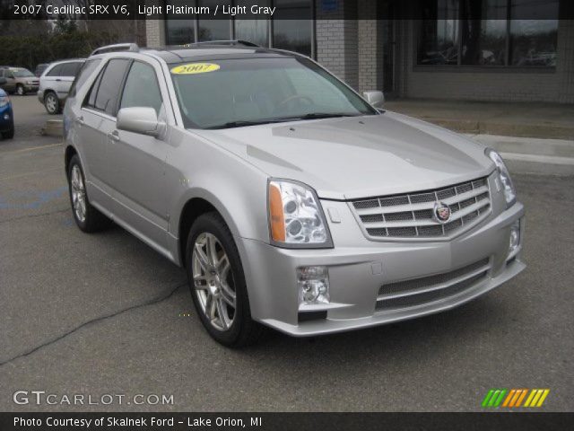 2007 Cadillac SRX V6 in Light Platinum