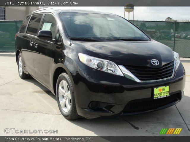 2011 Toyota Sienna LE in Black