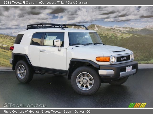 2011 Toyota FJ Cruiser 4WD in Iceberg White