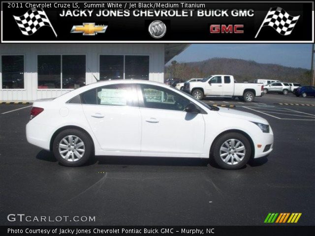 2011 Chevrolet Cruze LS in Summit White