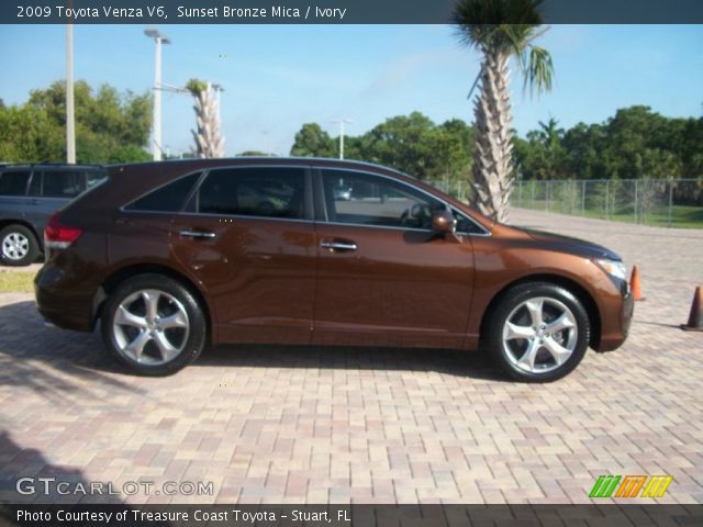 2009 Toyota Venza V6 in Sunset Bronze Mica