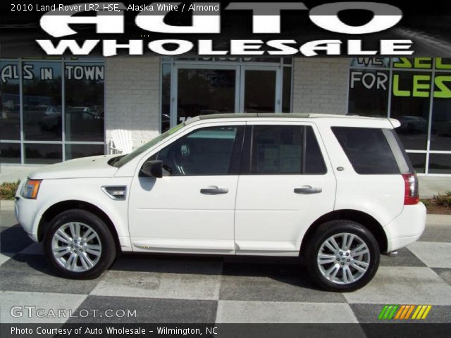 2010 Land Rover LR2 HSE in Alaska White